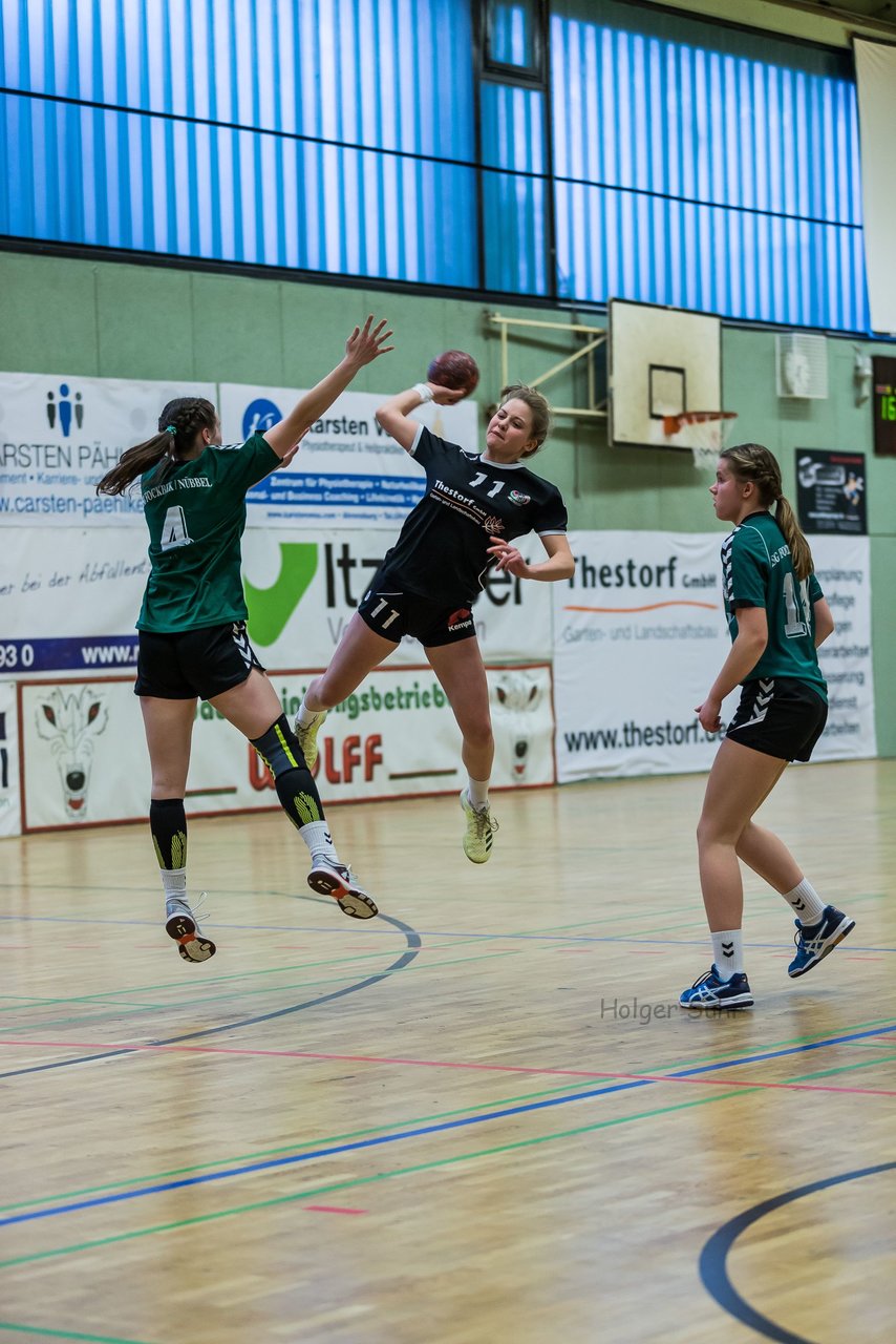 Bild 186 - B-Juniorinnen SV-Henstedt Ulzburg - HSG Fockbek/Nuebbel : Ergebnis: 32:25